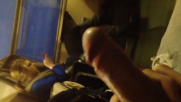 بعد أخذ إصبع في فتحة الشرج لأحد الأصدقاء ، يقوم الرجل بتحريك بيضة مقاطع فيديو سكس ليلى علوي في بوسه في وضع راعية البقر