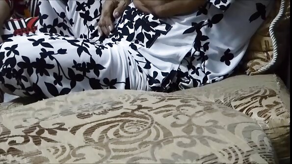 في حديقة مهجورة ، طالب روسي مارس الجنس عاهرة و cums لها ليلى علوي افلام سكس من ذوي الخبرة في فمها