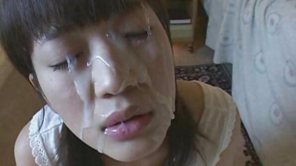 الشباب الآسيوية الجنس عن طريق الفم أثناء فيلم سكس ليلي علوي التدليك